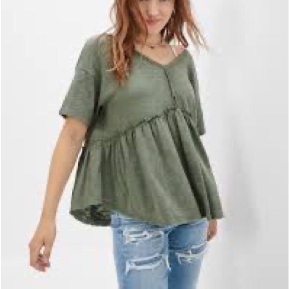 American Eagle Oversized V-Neck Tee - Picture 5 of 6